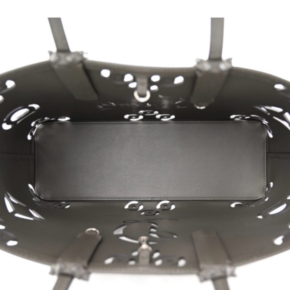 New Christian Louboutin Cabata Perforated Logo Leather Tote bag - Picture 4 of 8